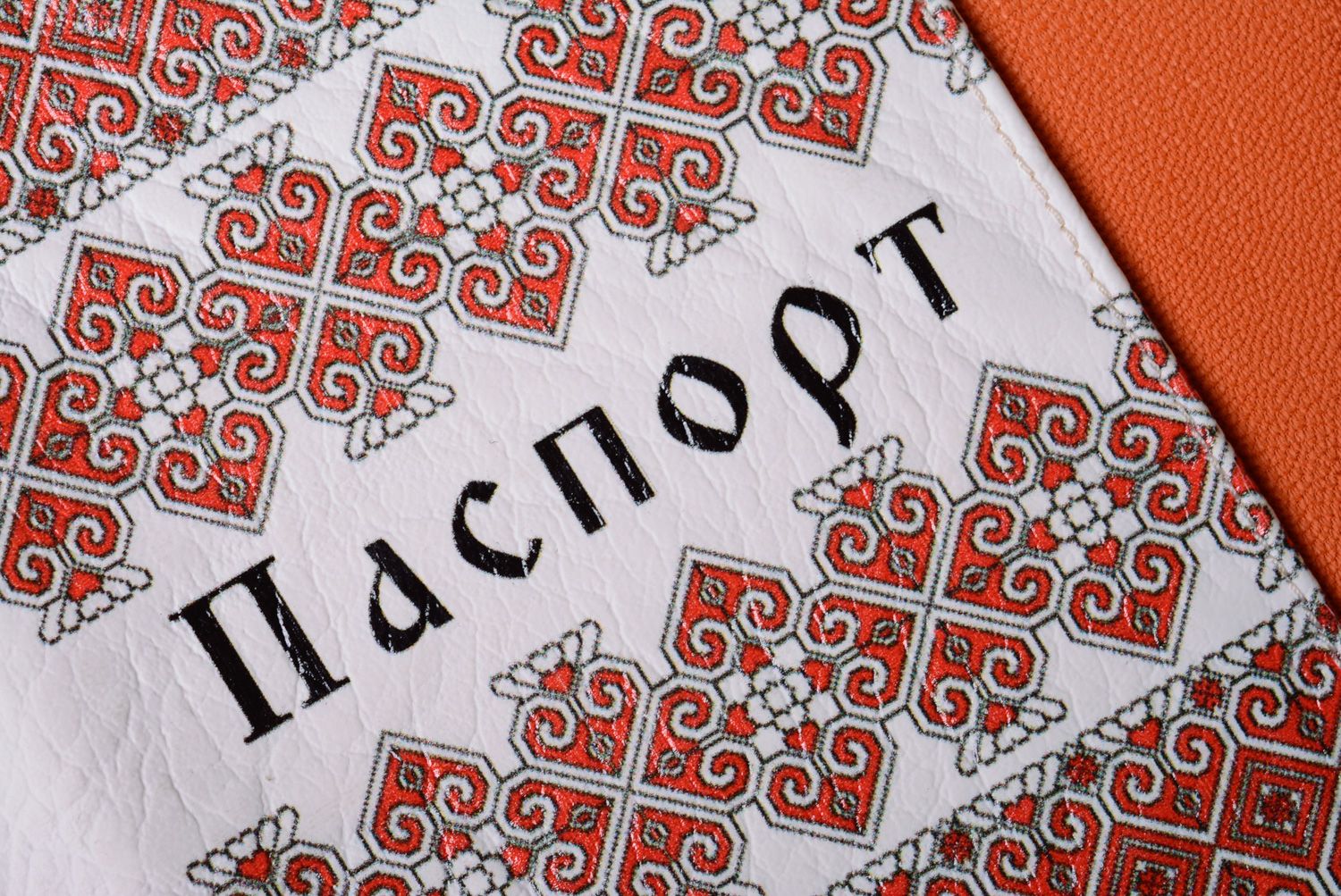Обложка на паспорт с принтом из кожзама в этно стиле фото 3