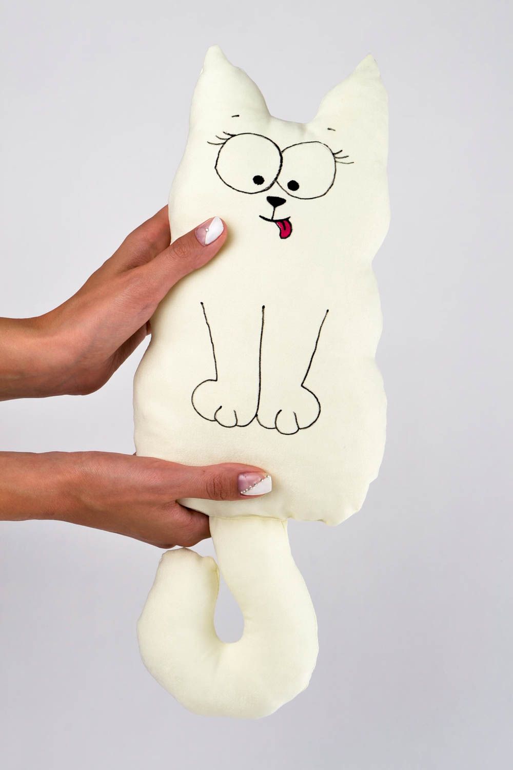 Katze Kuscheltier handgefertigt Spielzeug aus Stoff Plüschtier Katze nett  foto 1