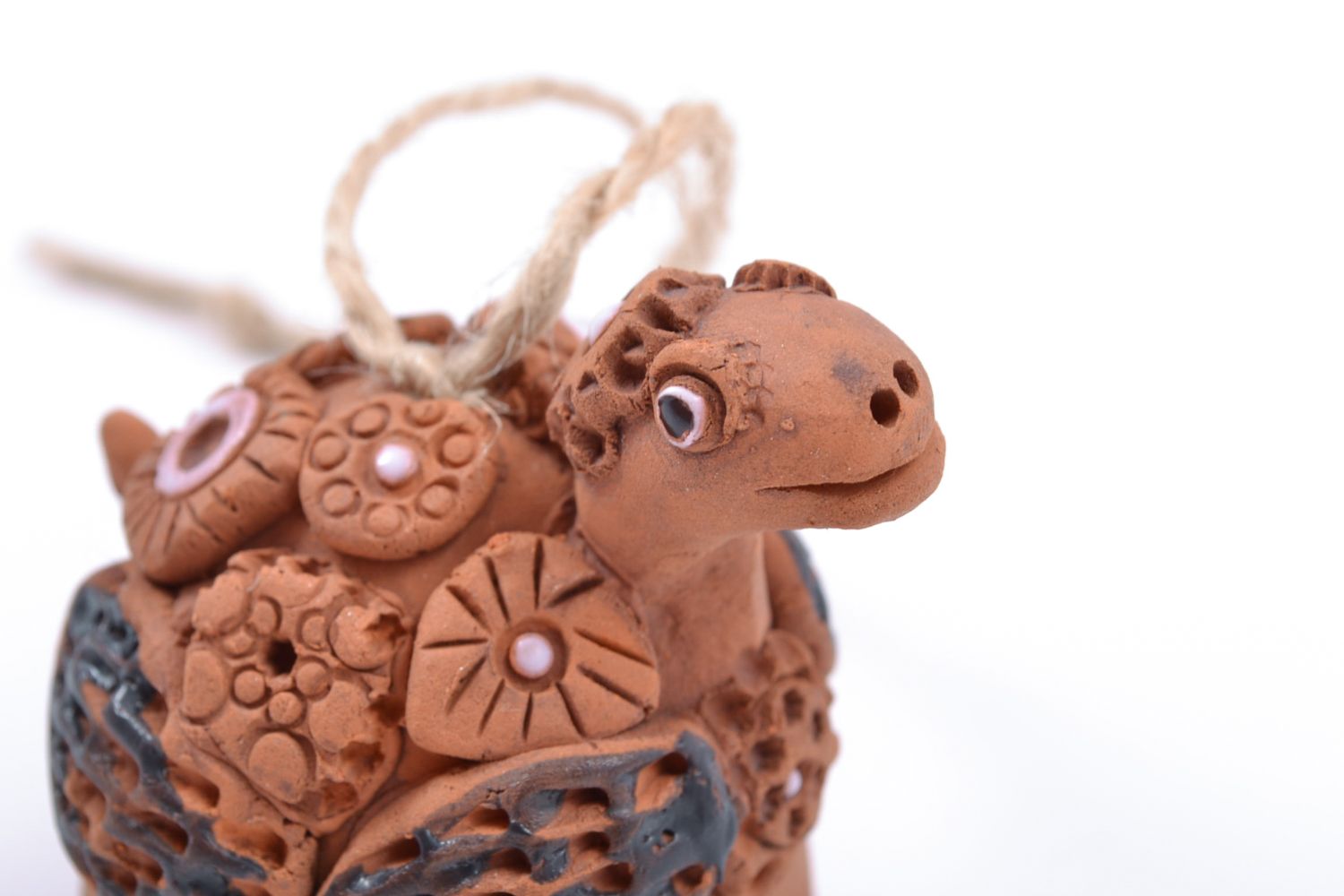 Campanello d'autore in ceramica fatto a mano a forma di tartaruga carina
 foto 4