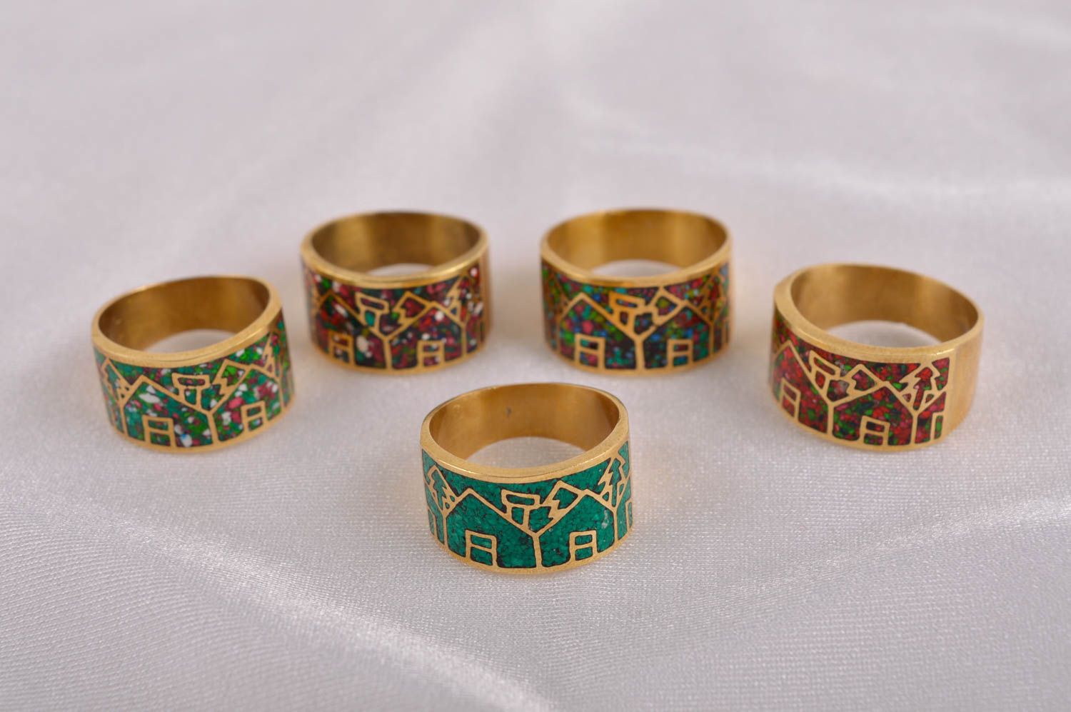 Кольцо ручной работы украшение из латуни модное кольцо зеленое с домиками фото 1