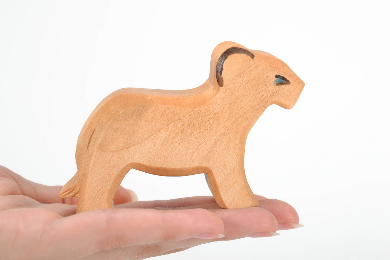 Figurine en bois Petit lion faite main photo 5