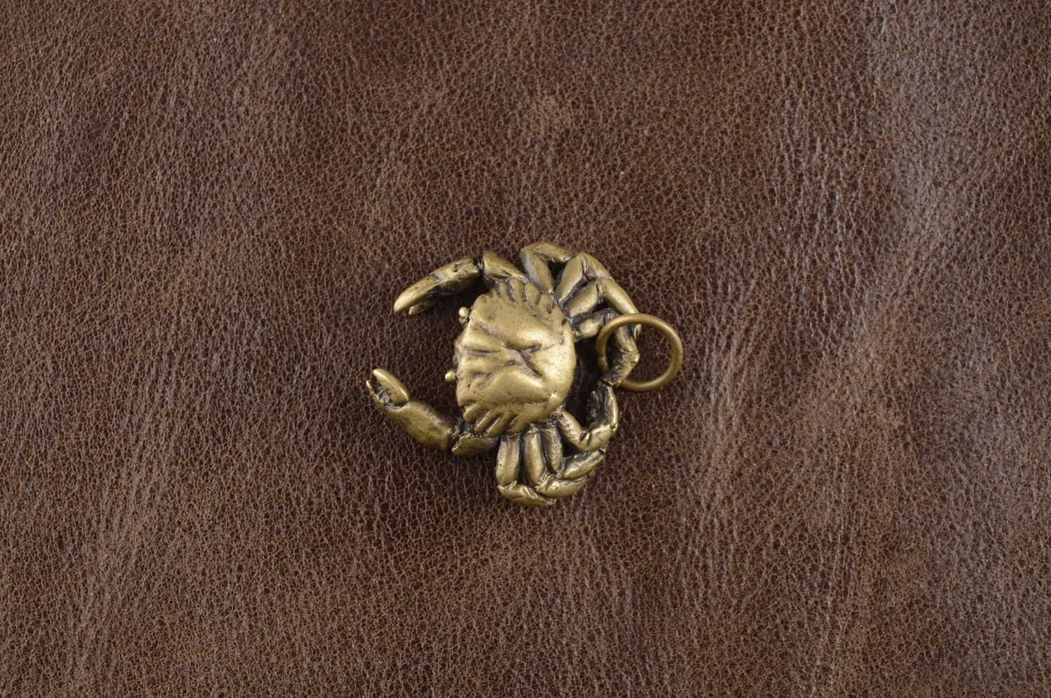 Украшение ручной работы украшение из бронзы кулон на шею стильный Крабик фото 1