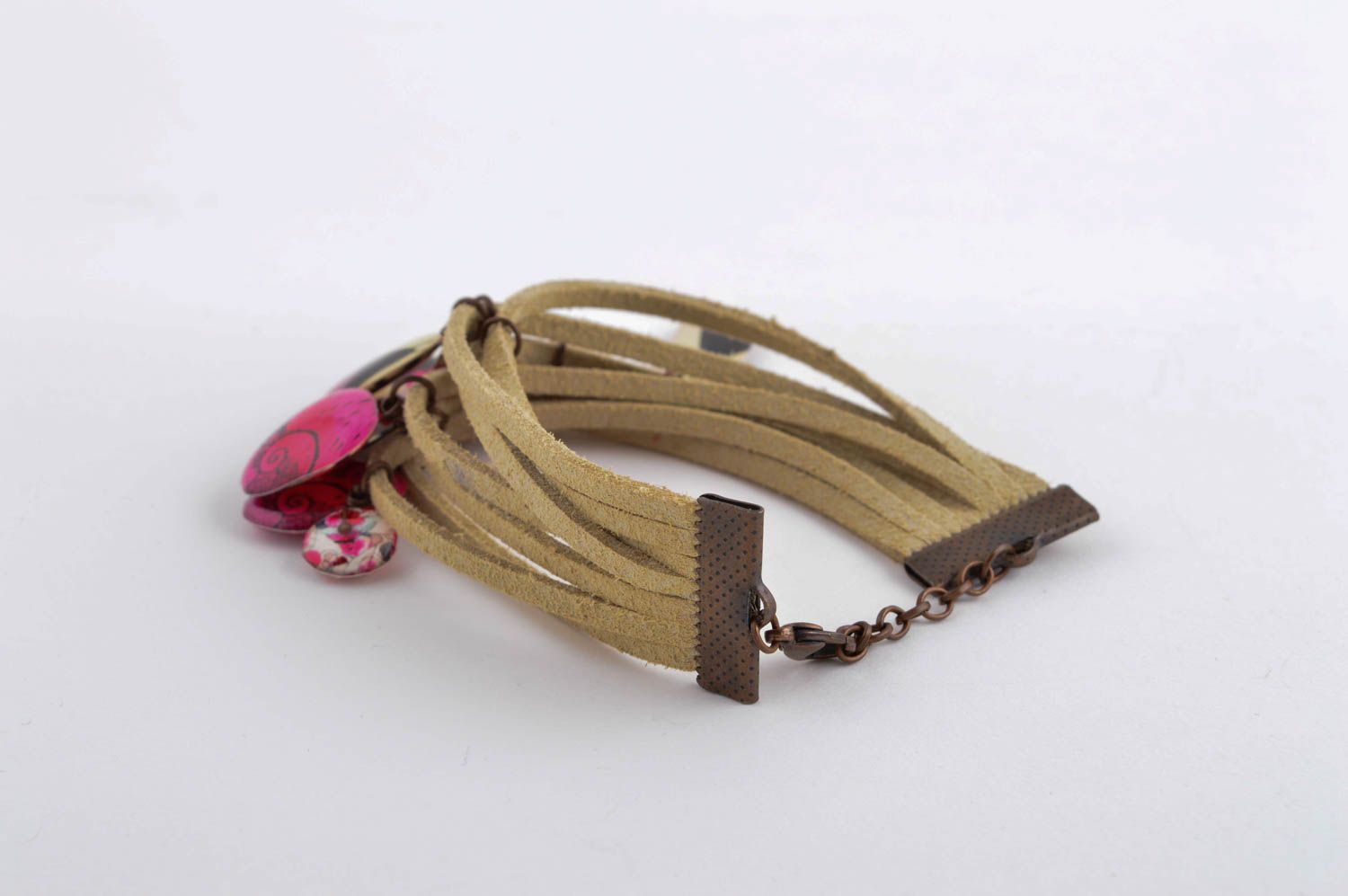 Bracelet en daim fait main Bijou fantaisie original Accessoire pour femme photo 4