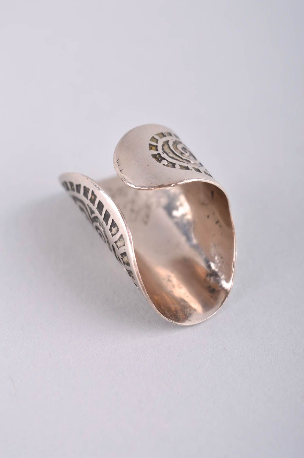Кольцо ручной работы кольцо из мельхиора крупное металлическое украшение фото 4