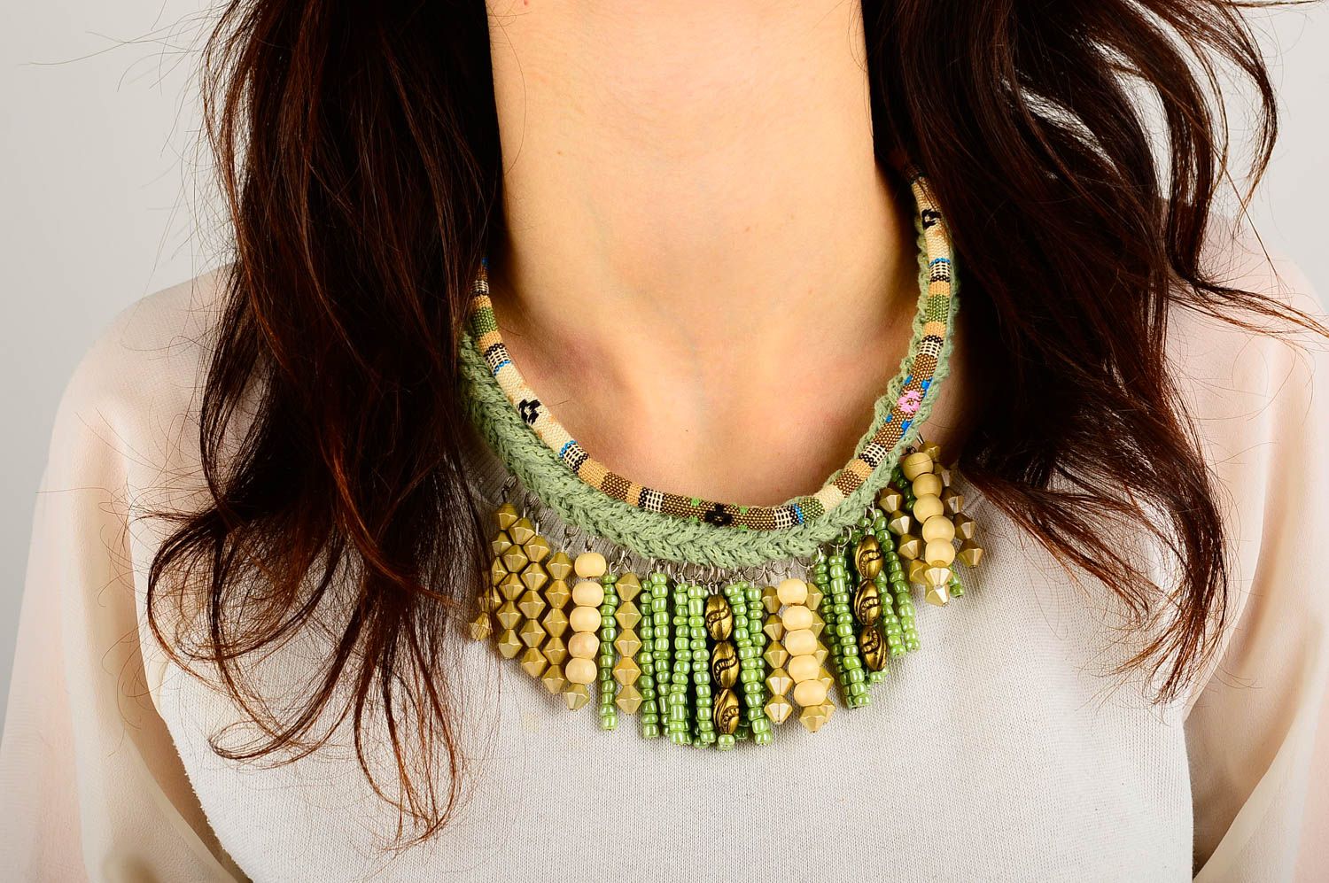 Stylish handmade textile necklace beaded necklace design fashion trends photo 1