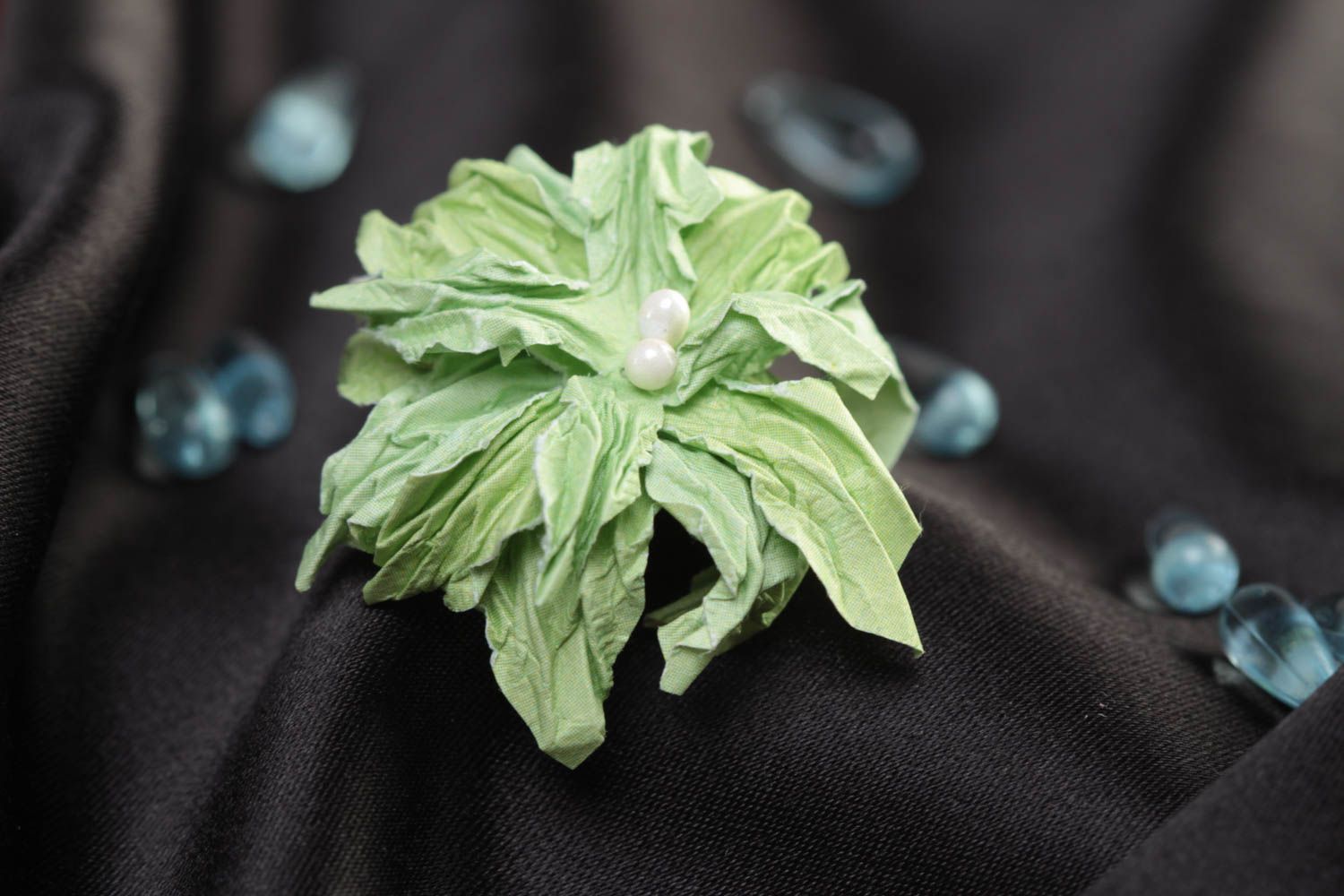 Handmade dekorative Blume aus Papier in Grün für Scrapbooking Gewerke schön foto 1