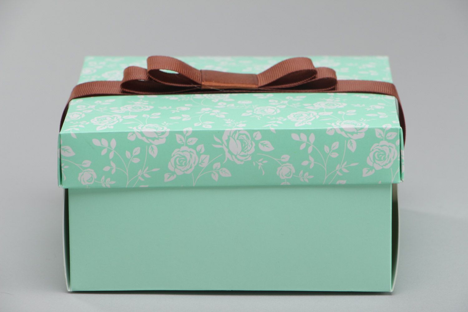 Handmade decorative designer cardboard gift box of mint color photo 2