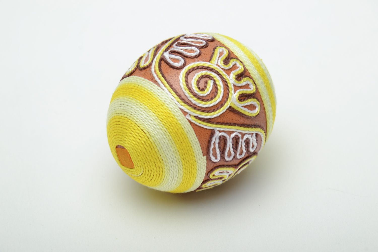 Chicken Easter egg decorated with silk threads photo 4