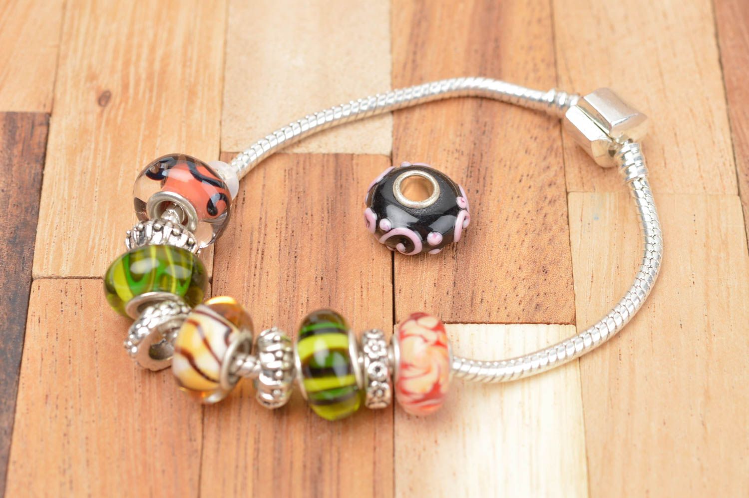 Beautiful handmade glass bead jewelry making supplies artisan jewelry designs photo 4
