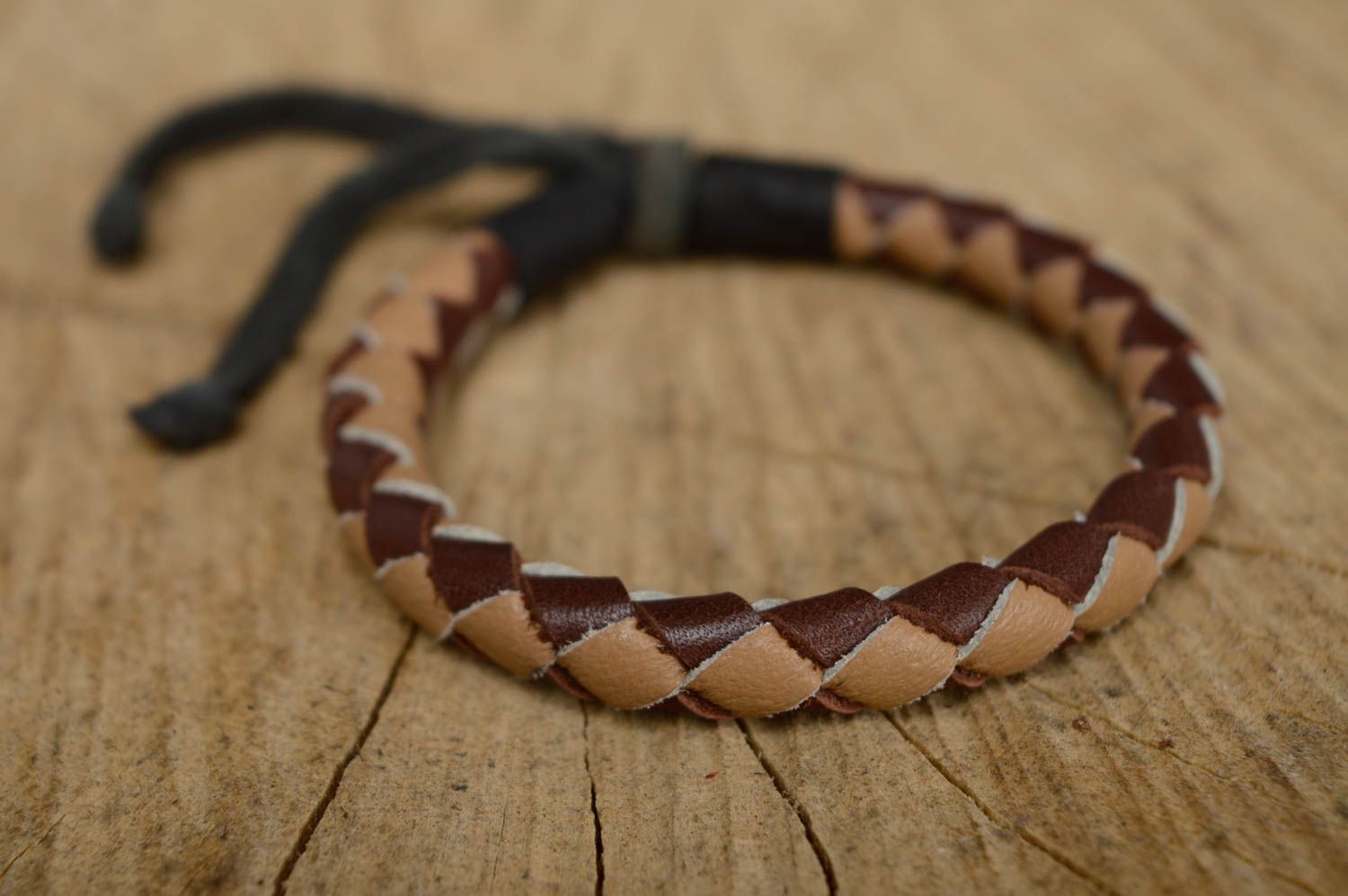 Bracelet tressé en cuir marron naturel fait main fin pour femmes et hommes photo 3