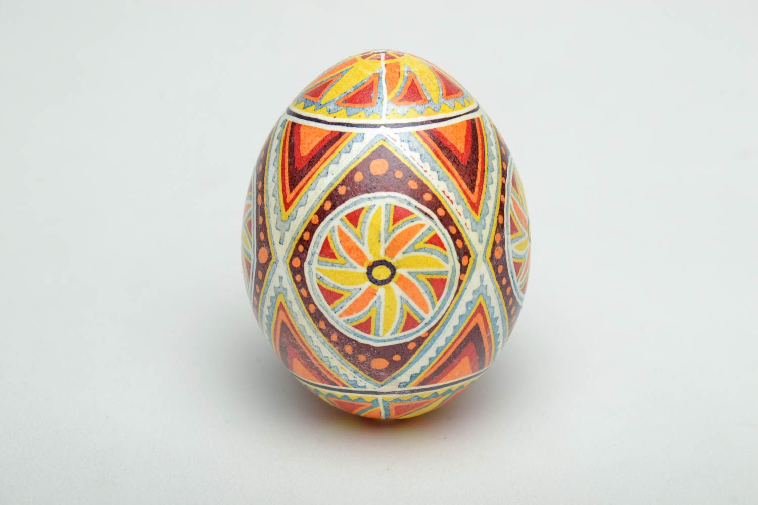 Huevo de Pascua pintado en técnica tradicional foto 2