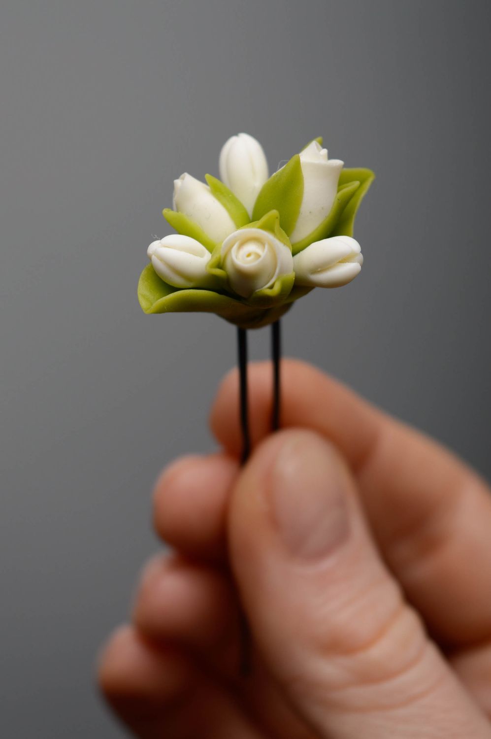 Cold porcelain hairpin in the shape of roses photo 3