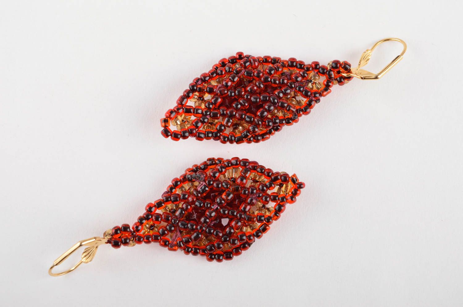 Серьги ручной работы модные серьги ромбики красные красивые серьги из бисера фото 5