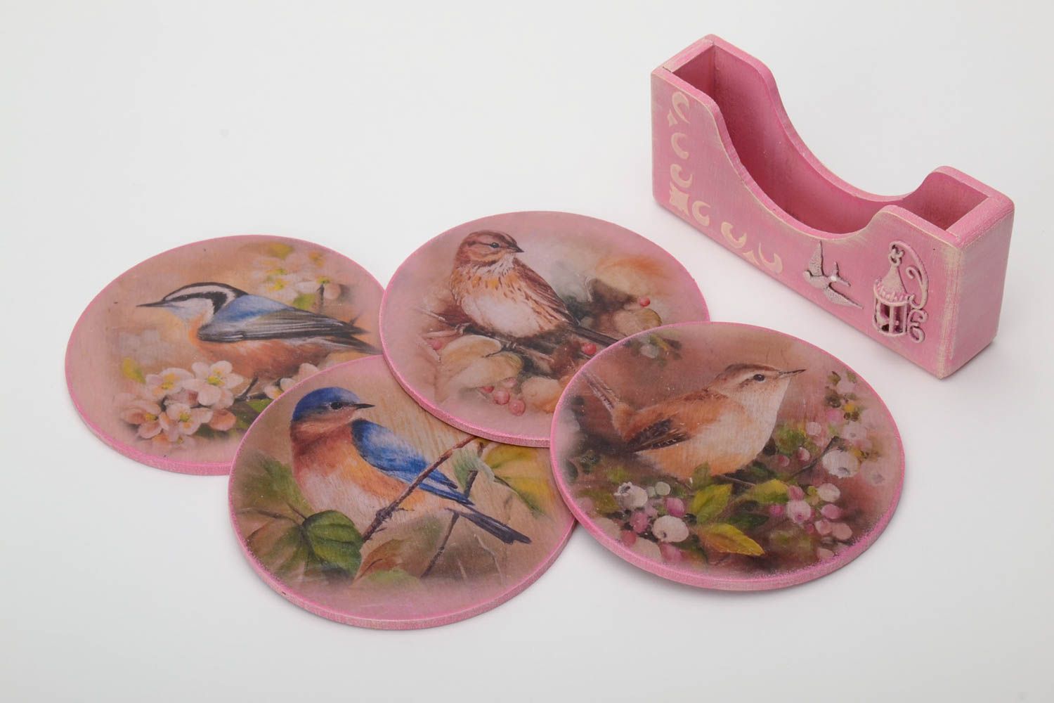 Набор подставок под чашки круглые декупаж розовые 4 штуки с птичками хэнд мейд фото 4