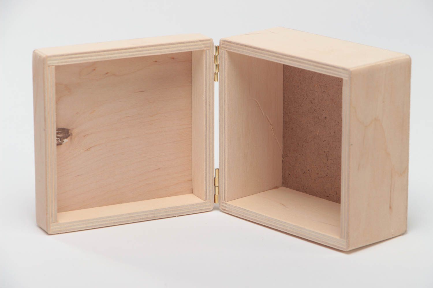 Petite boîte carrée en bois brut pour serviettage ou peinture faite main photo 3