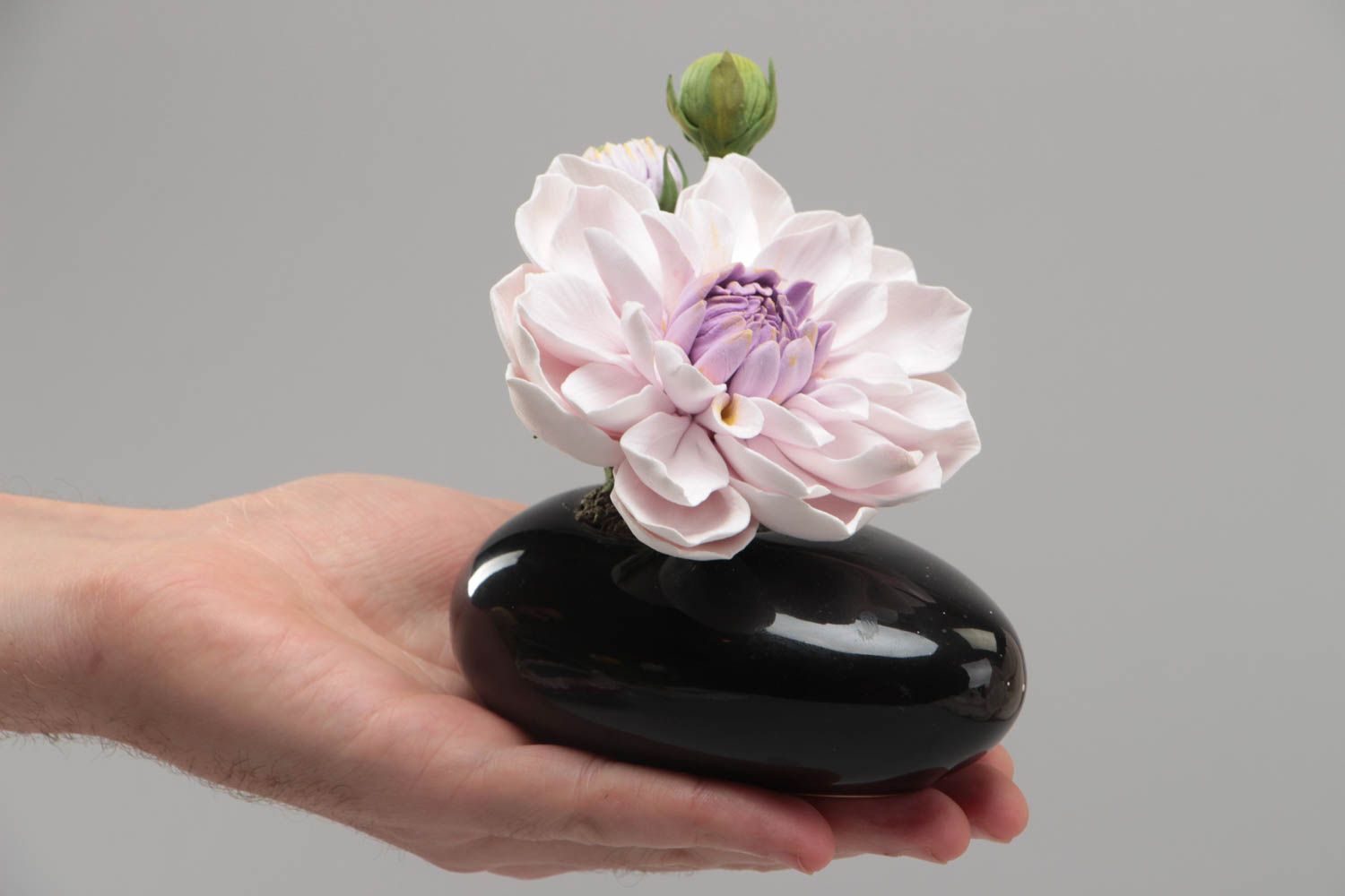 Искусственный цветок из полимерной глины георгин ручной работы для декора дома фото 5