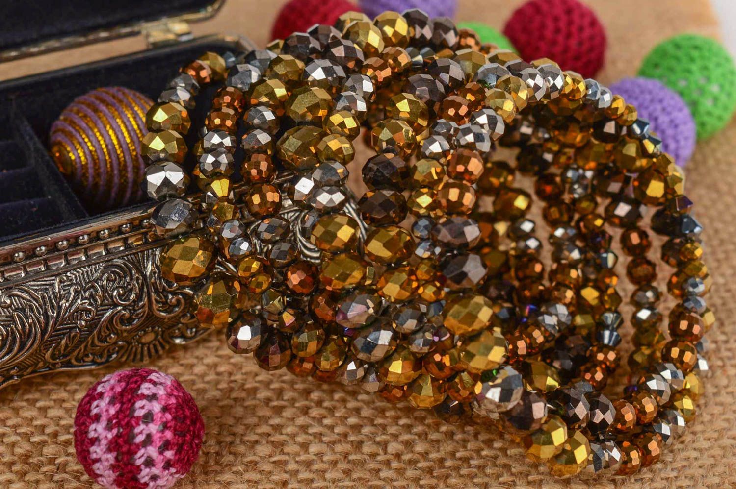 Handmade mehrreihiges Armband mit Kristall Perlen für einfarbiges Abendkleid foto 1
