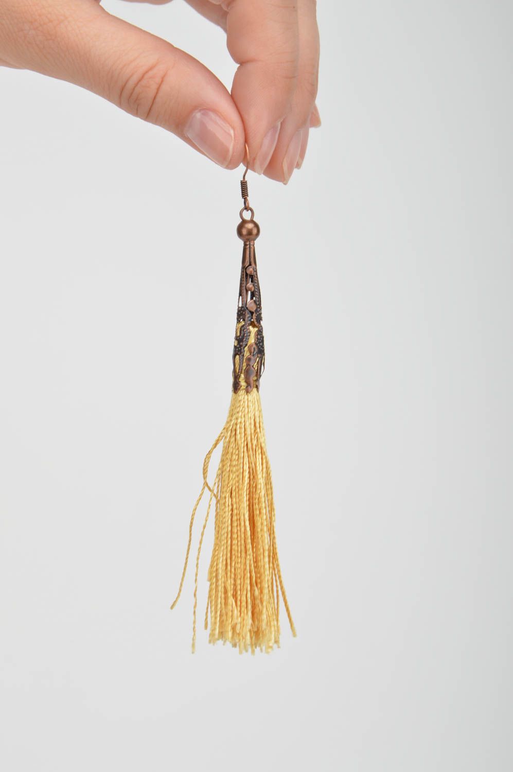 Металлические серьги ручной работы длинный с подвесками из ниток Золотой дождь фото 2