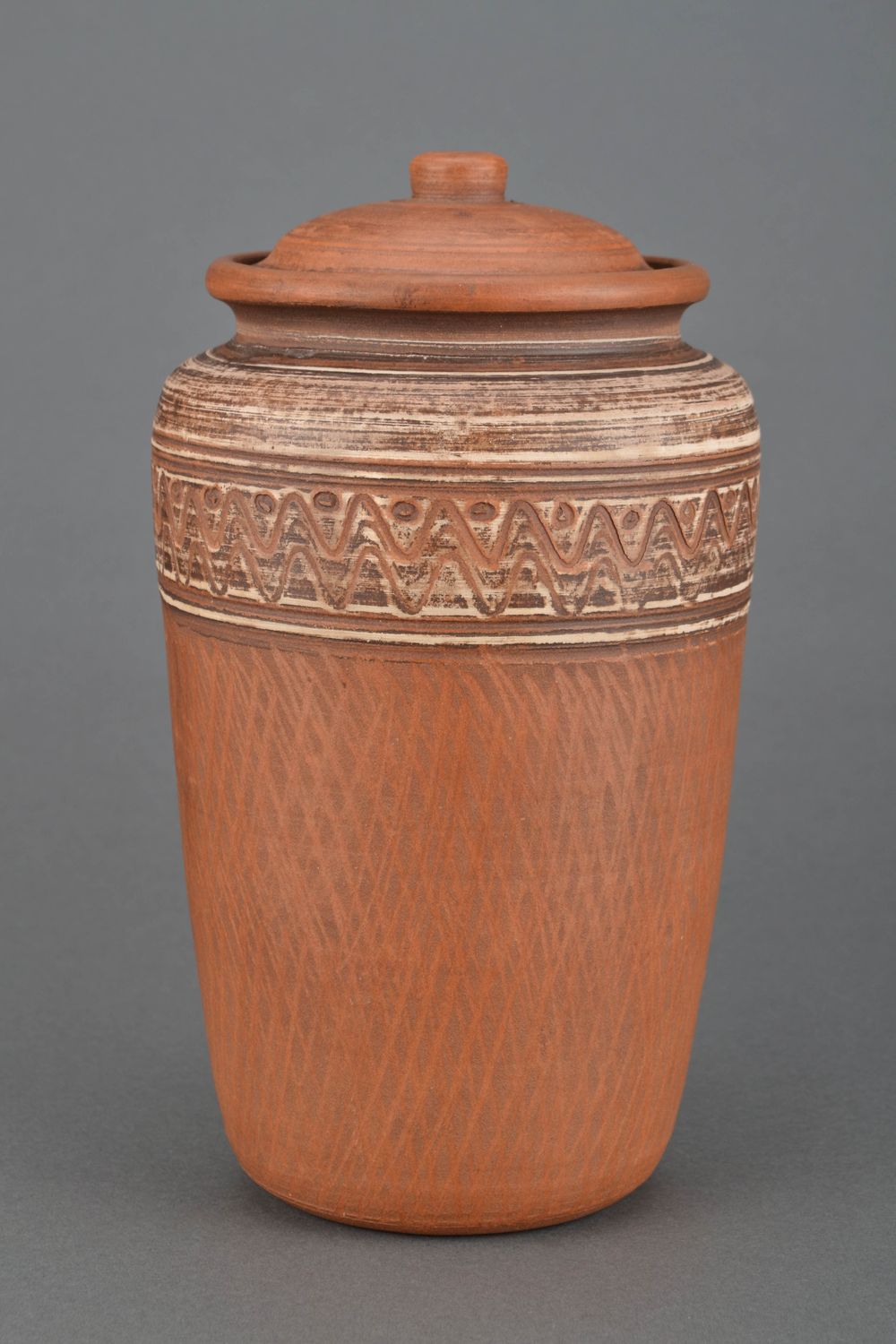 Large ceramic pot with lid kilned with milk 3 l