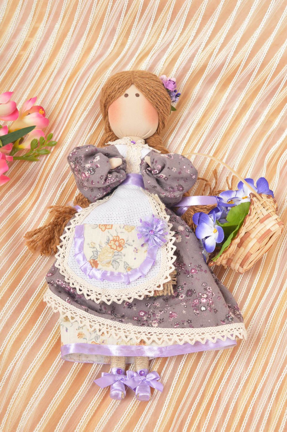 Авторская кукла игрушка ручной работы дизайнерская кукла с винтажным платьем фото 1