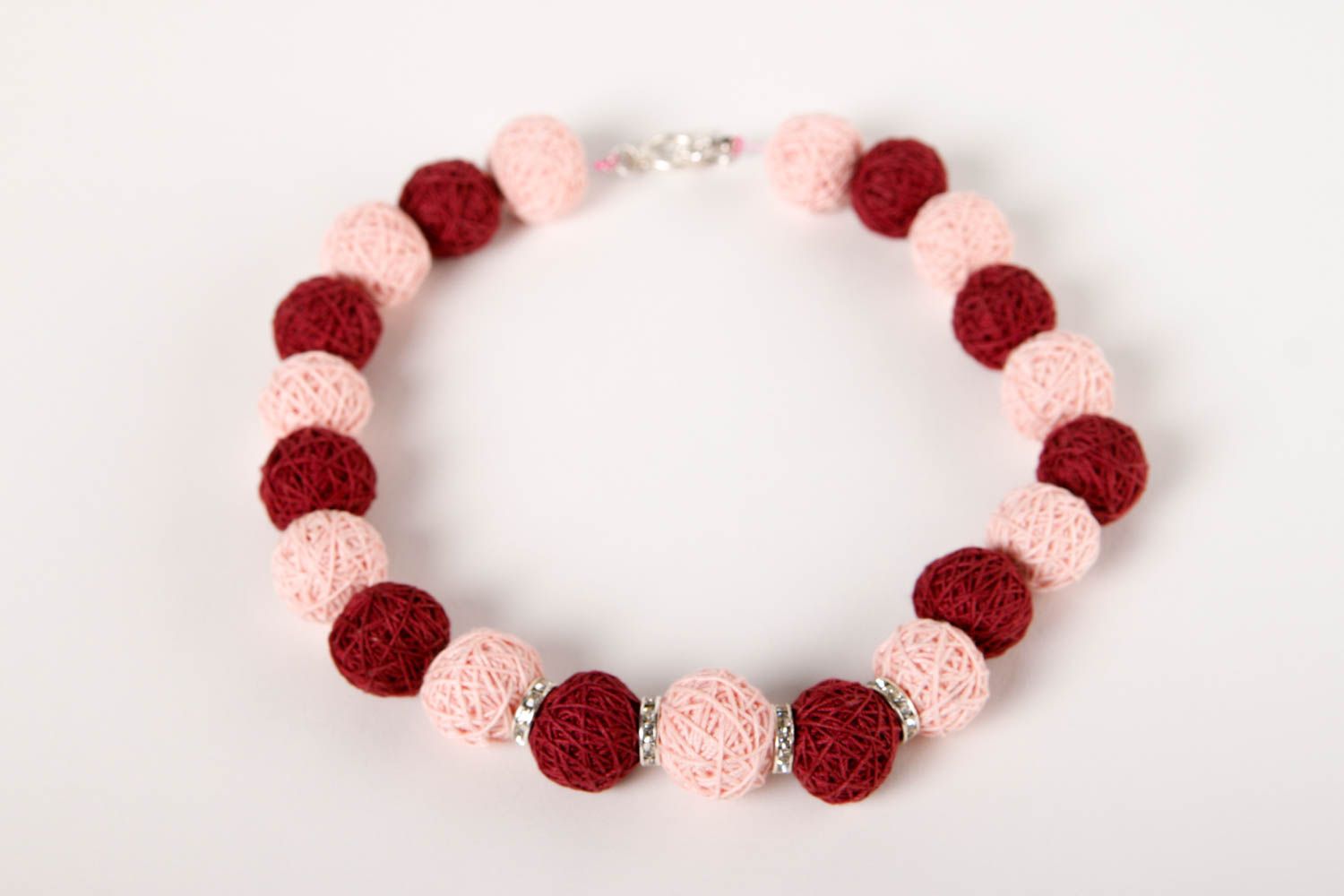 Collier rouge et rose Bijou fait main en perles textiles Cadeau pour femme photo 3