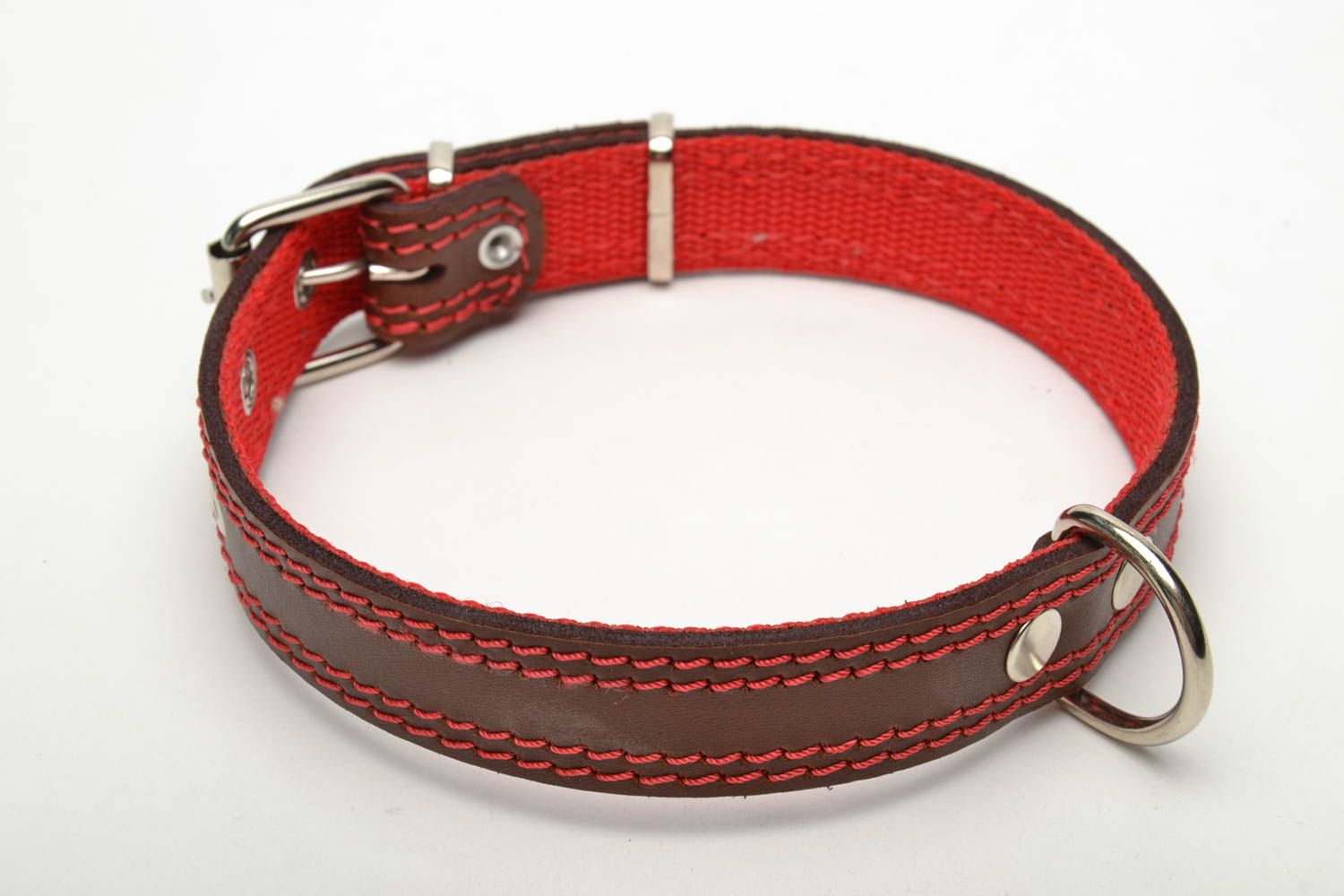 Collier de chien original fait main en cuir naturel de couleur rouge accessoire photo 4