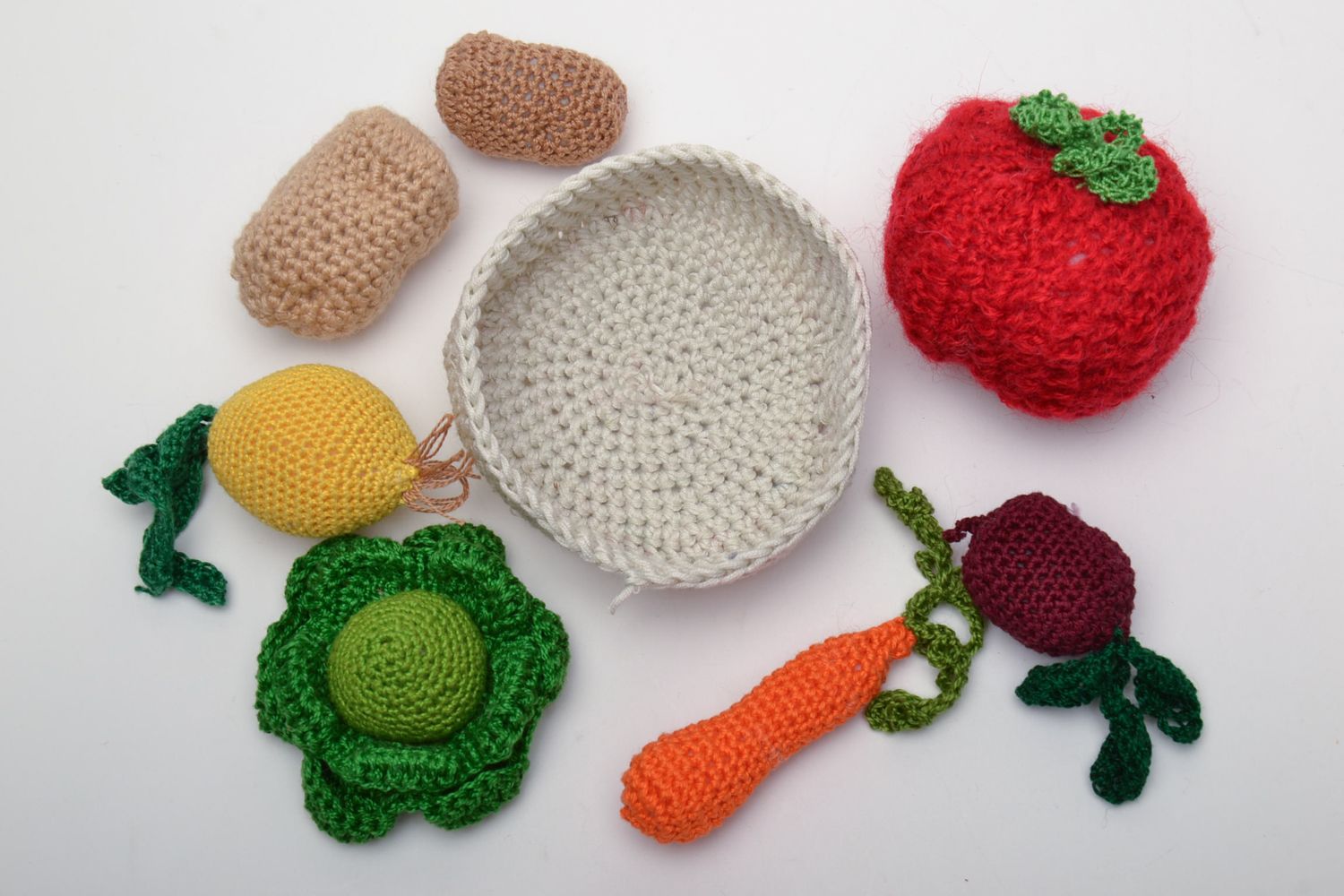 Ensemble de peluches légumes originales tricotées faites main pour enfant photo 4