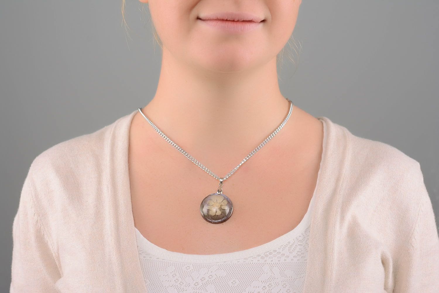 Pendant with chain Apricot  photo 3