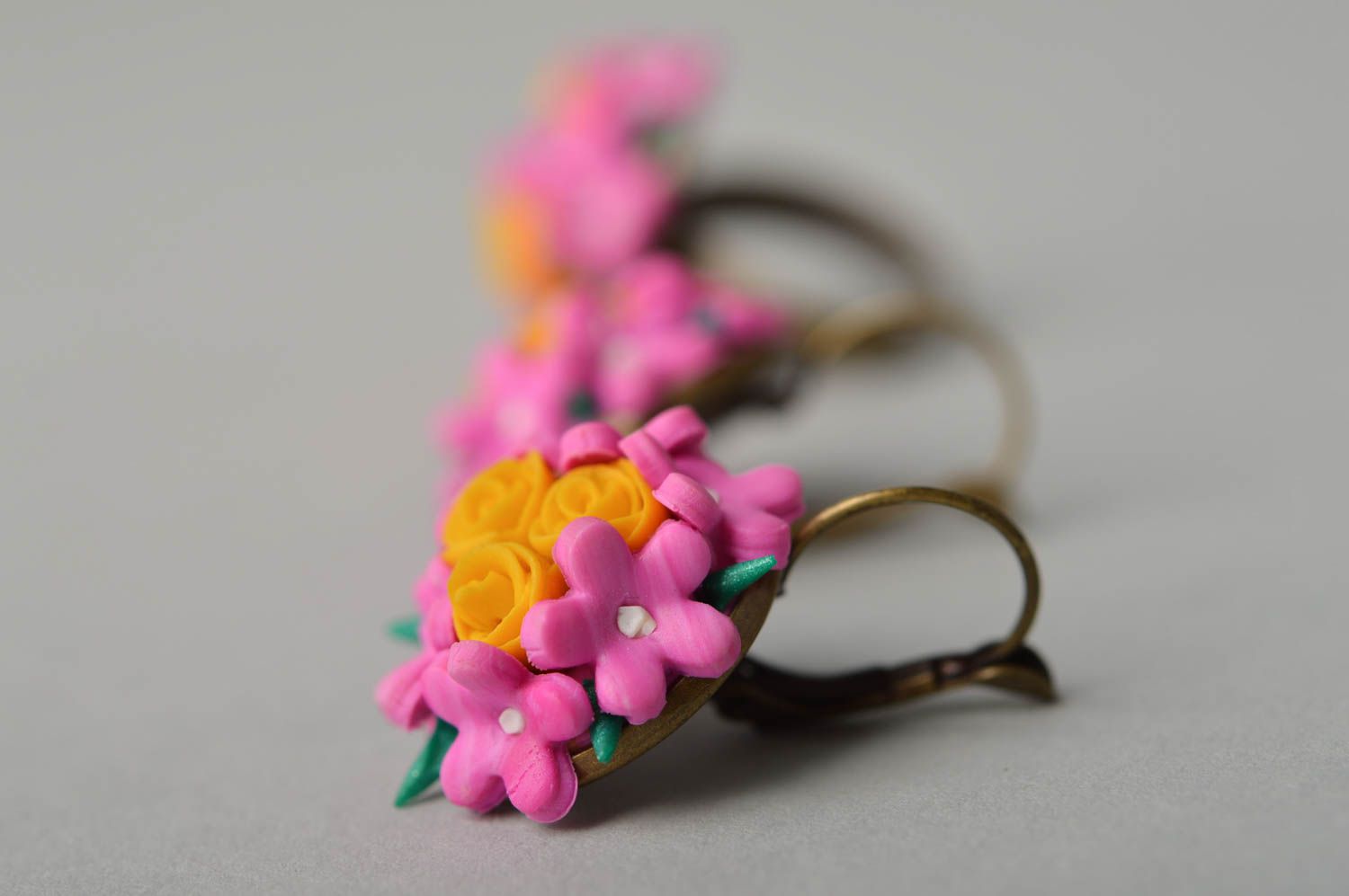 Boucles d'oreilles fleurs Bague fait main pâte polymère Bijoux femme originaux photo 3