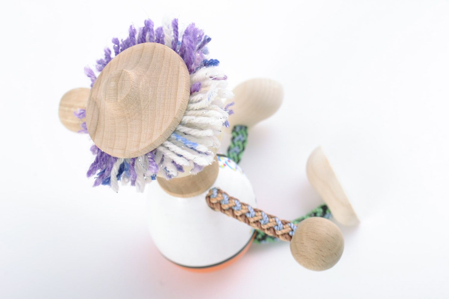 Bemaltes handgemachtes Öko Spielzeug aus Holz Junge Geschenk für Kinder foto 5