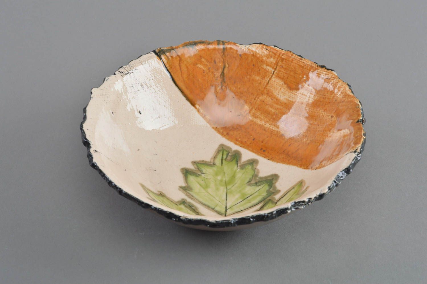 Assiette creuse en porcelaine ronde peinte faite main grande originale photo 1