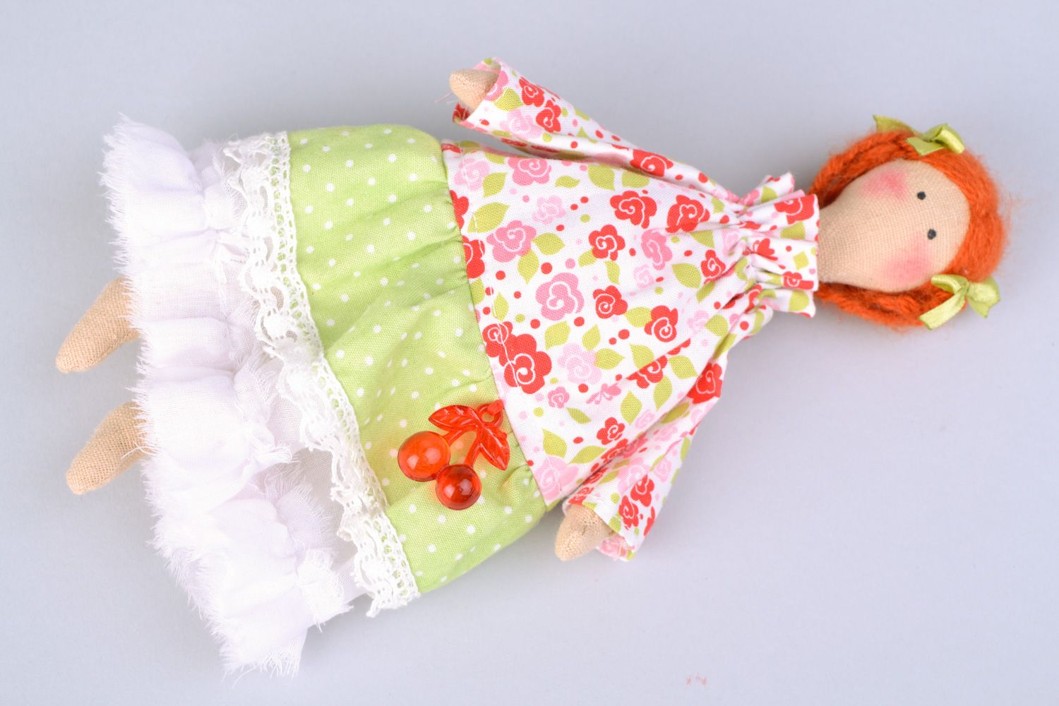 Bunte mittelgroße handmade Puppe aus Textil aus Lein für Kinder und Dekoration foto 1