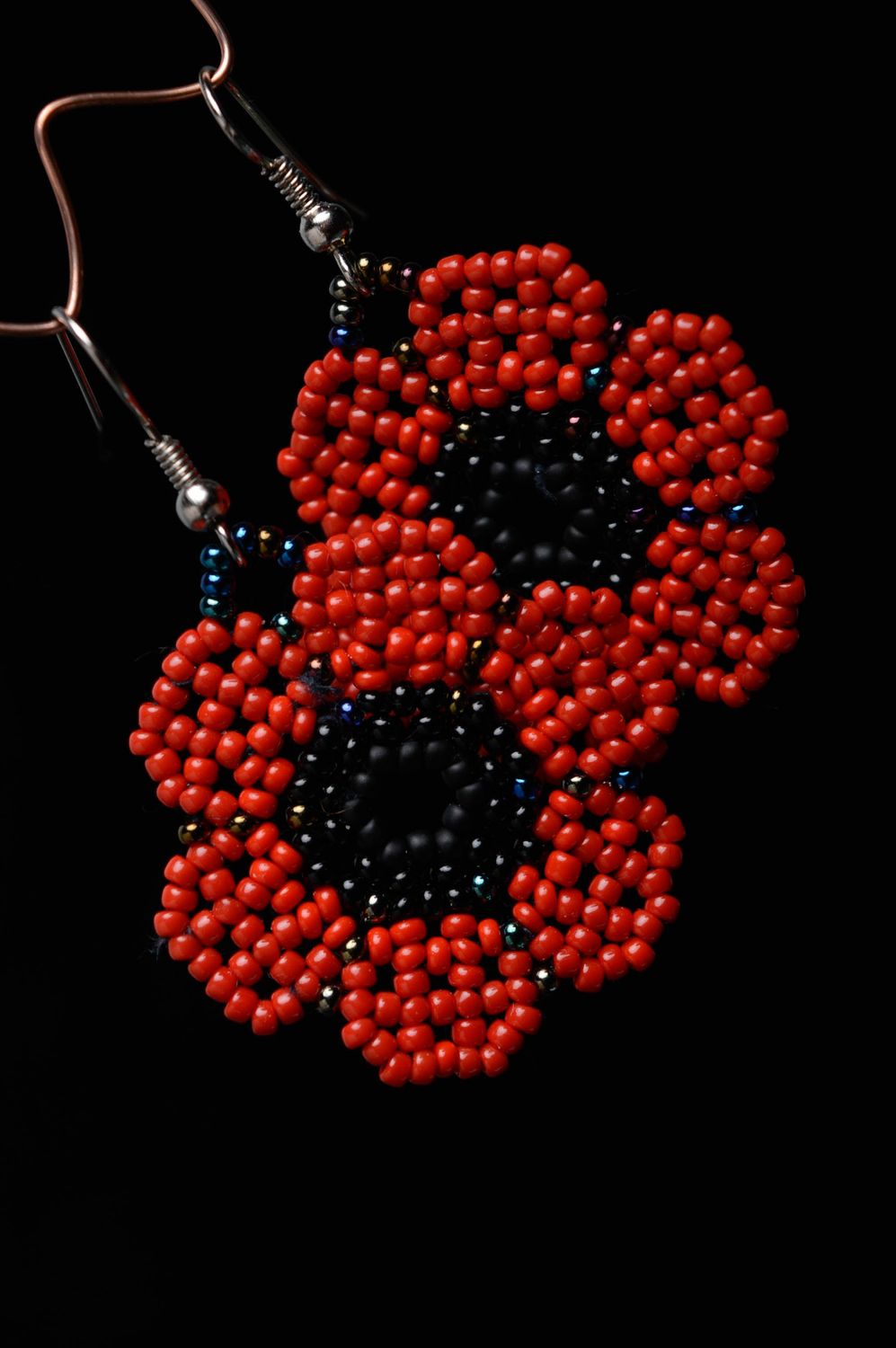 Beaded earrings in the shape of poppy flowers photo 2