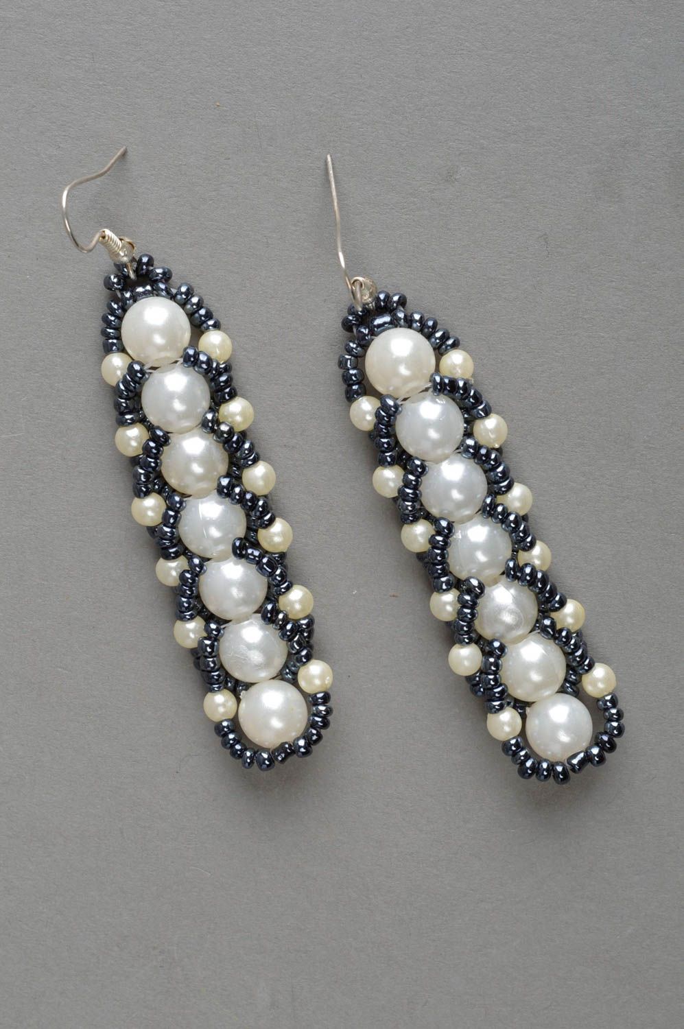 Elegante stilvolle Gehänge Ohrringe aus Glasperlen und Perlen für Frau handmade foto 2