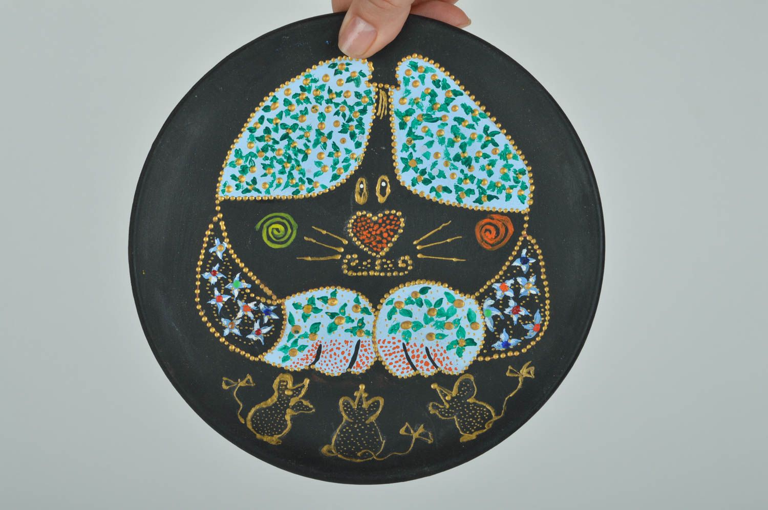 Decorative stylish unusual ceramic wall plate with acrylic paints ornament photo 2