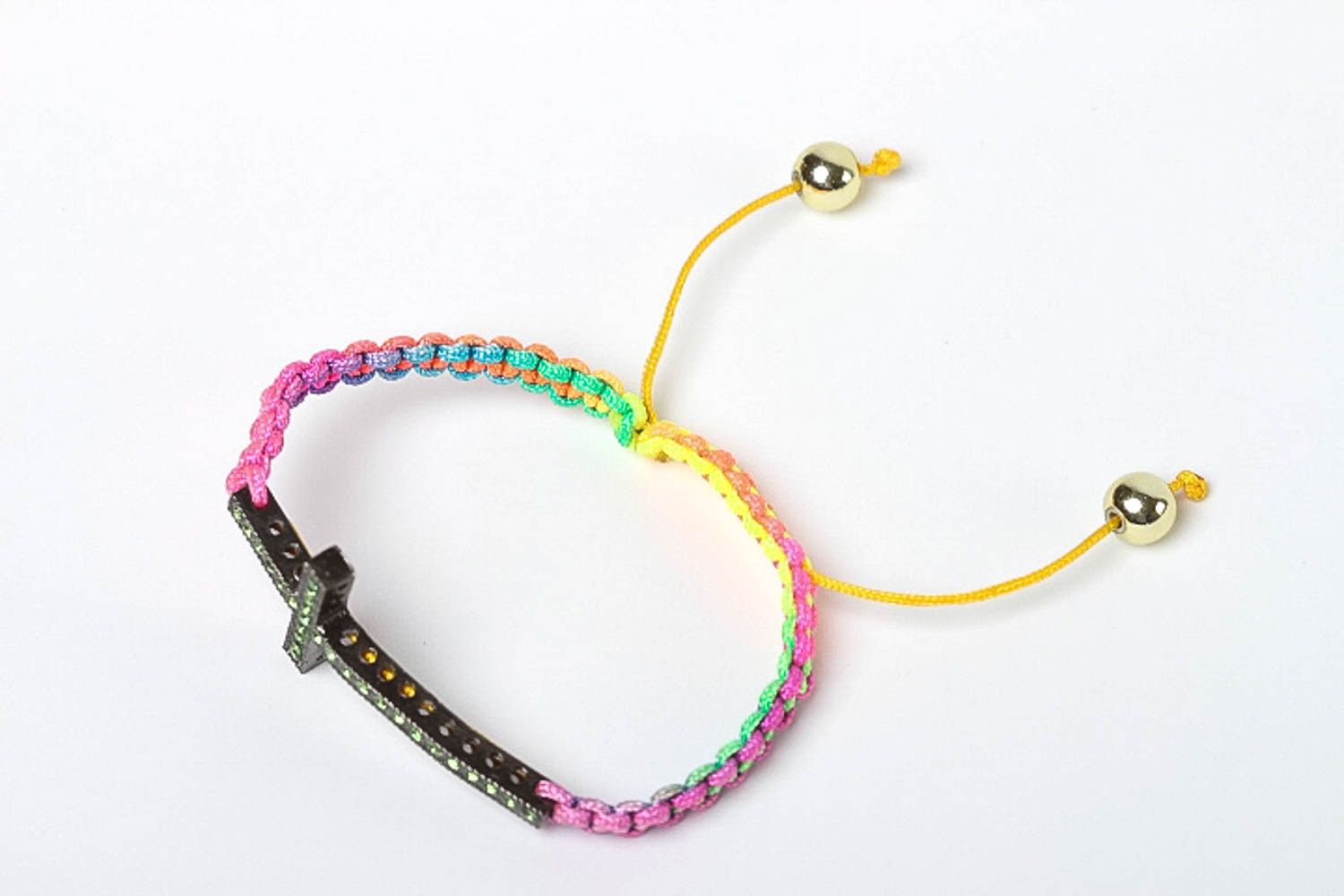 Bracelet avec croix Bijou fait main multicolore en cordons Cadeau femme photo 2