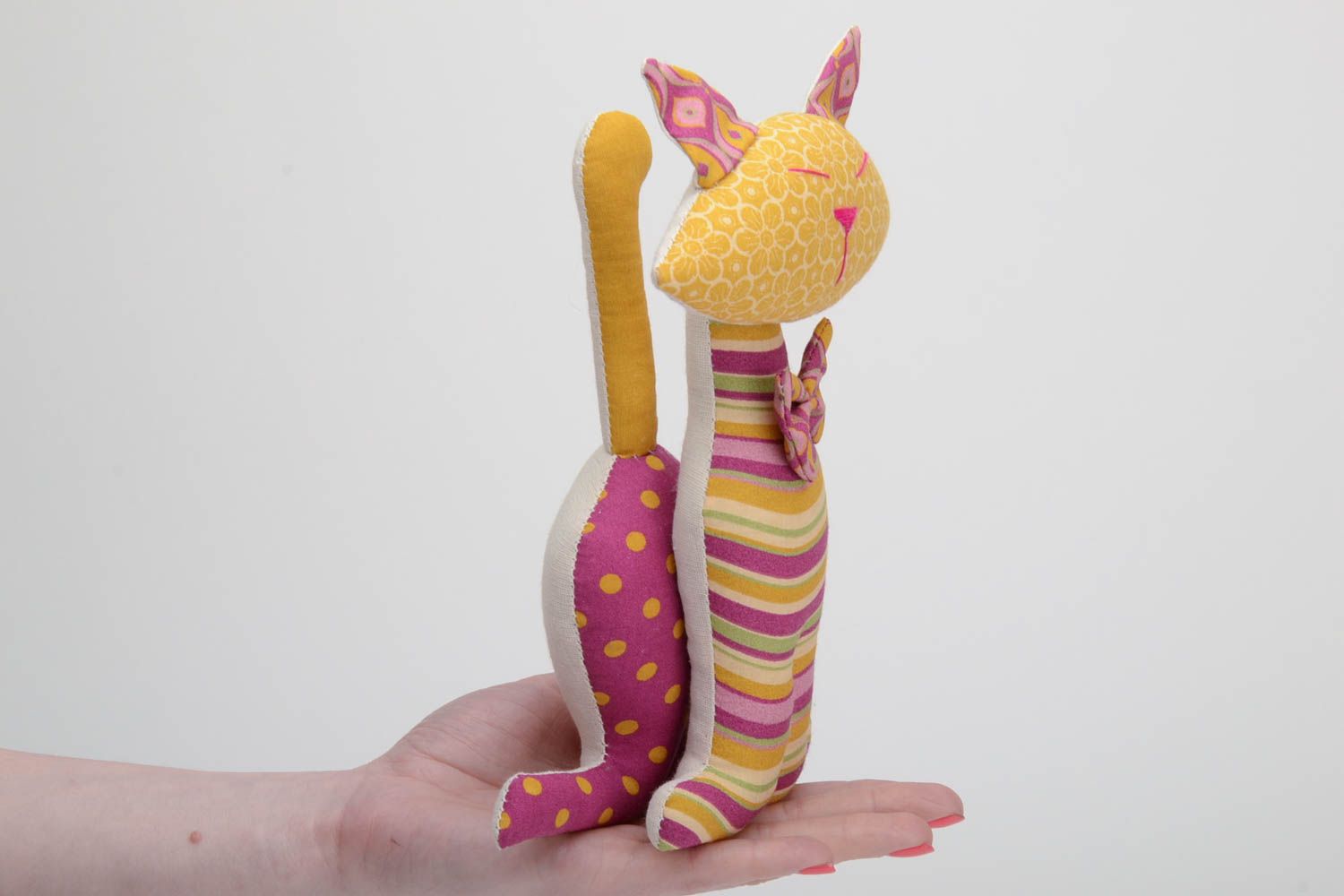 Дизайнерская игрушка из хлопка ручной работы мягкая в виде кота красивая оригинальная фото 5