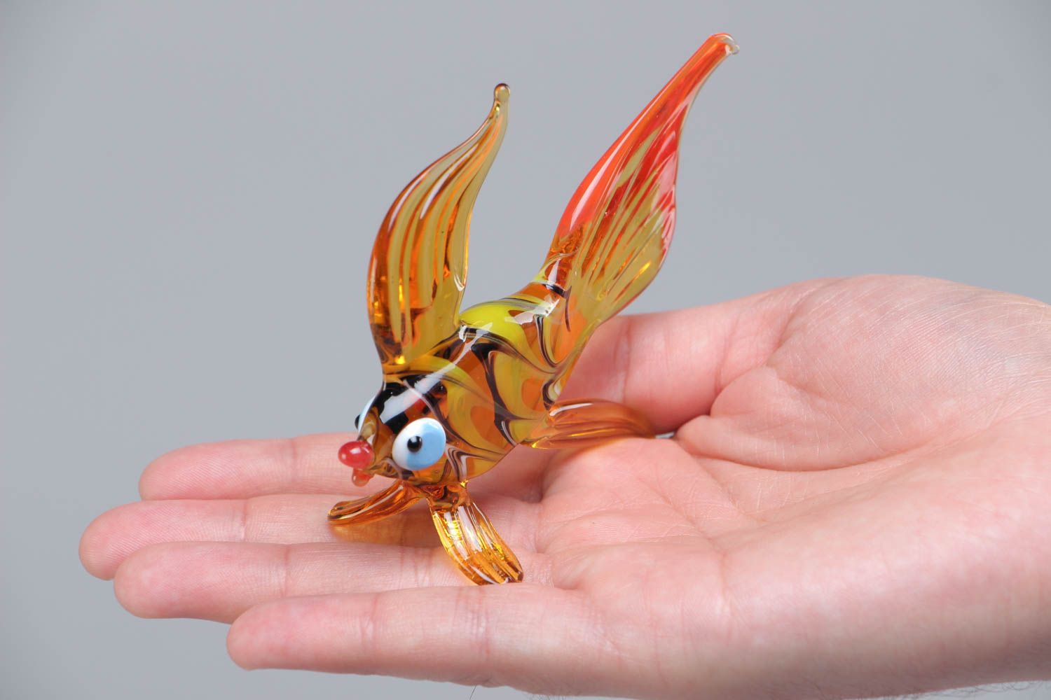 Bright handmade small glass figurine of fish lampwork photo 5