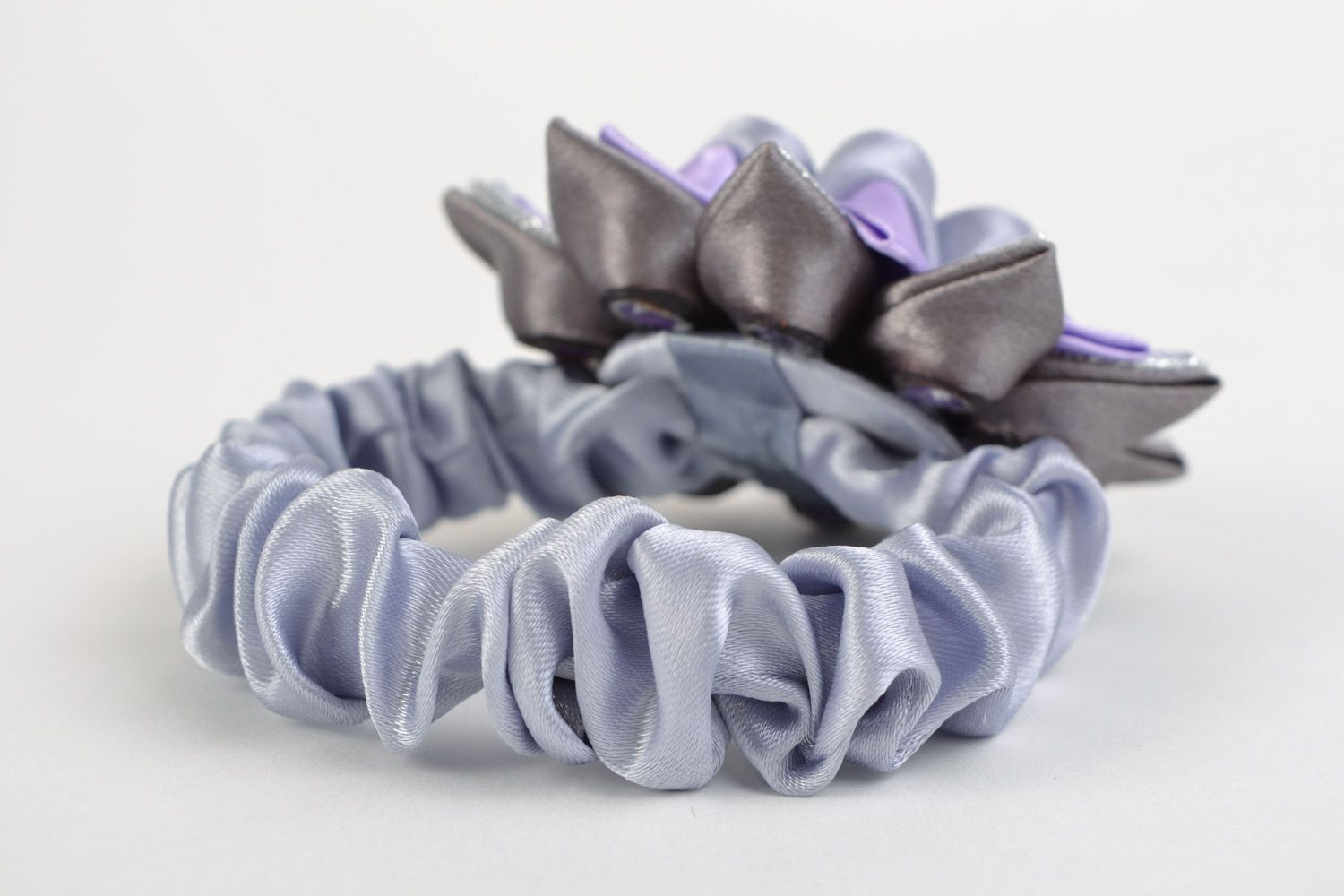 Large handmade kanzashi flower hair tie of lilac and gray colors photo 4