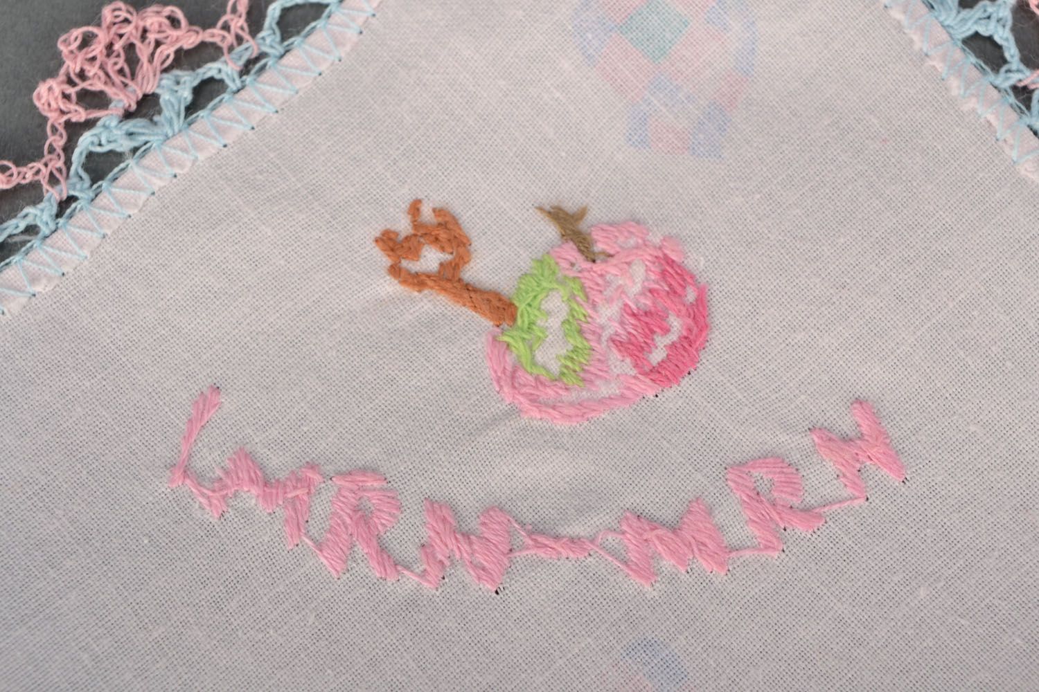 Child's handkerchief photo 5