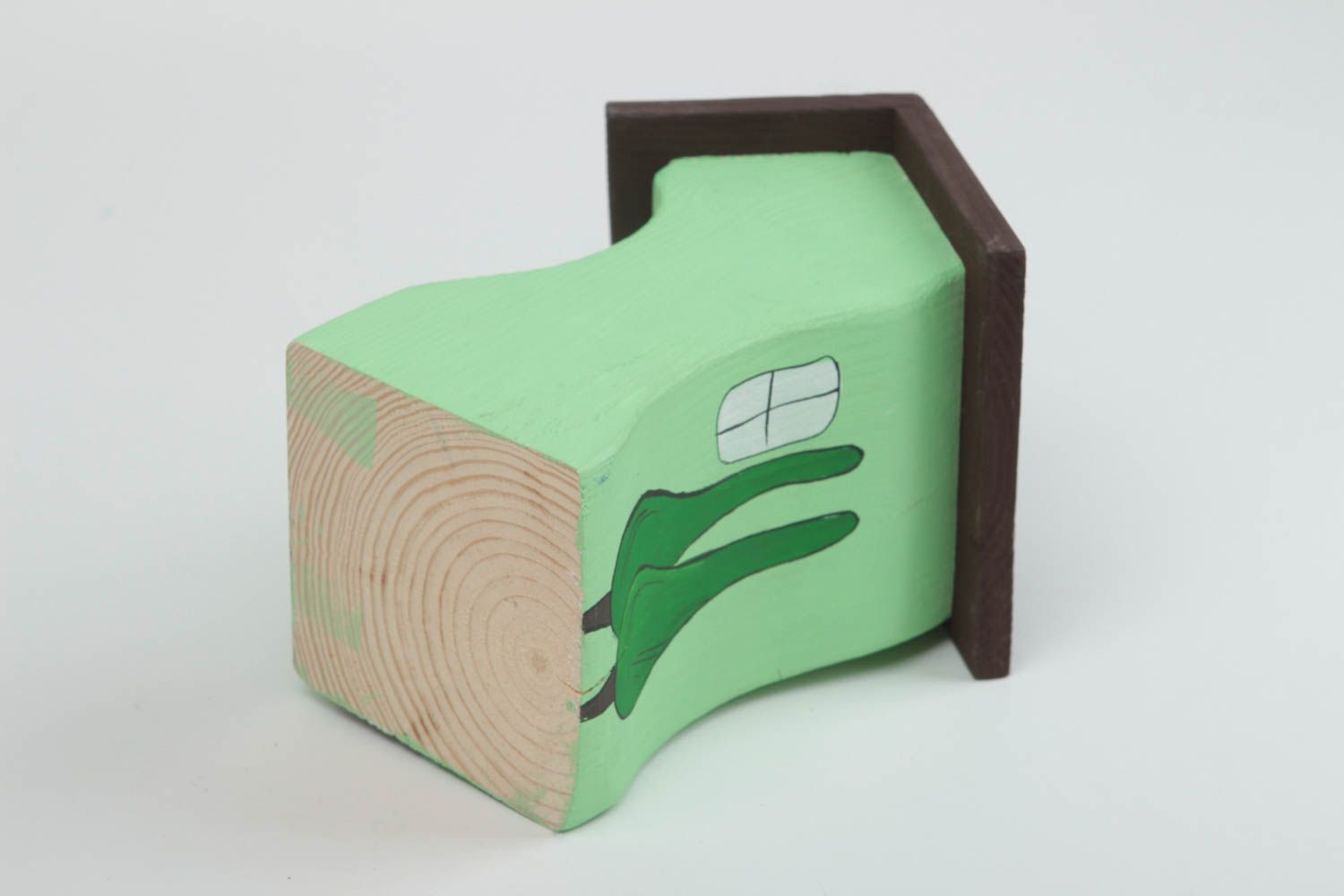 Фигурка из дерева домик зеленый с коричневой крышей небольшой ручной работы фото 4