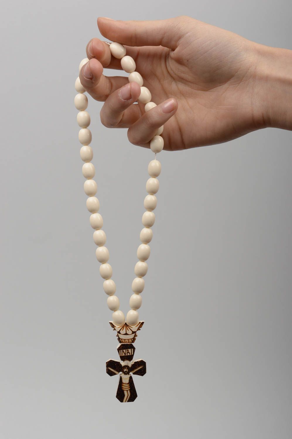 Chapelet avec croix blanc Bijou fait main Cadeau original pour croyant photo 5