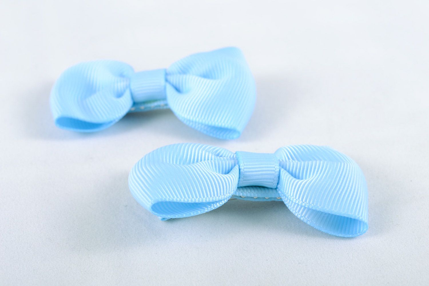 Set of beautiful handmade textile hair bows of blue color 2 pieces photo 3