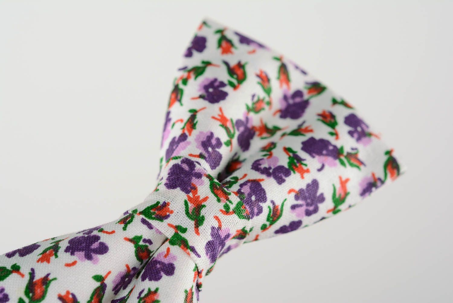 Bunte Fliege Krawatte aus Textil foto 4