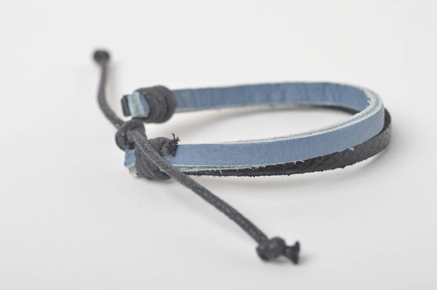 Bracelet en cuir Bijou fait main design original fils solides Accessoire femme photo 3