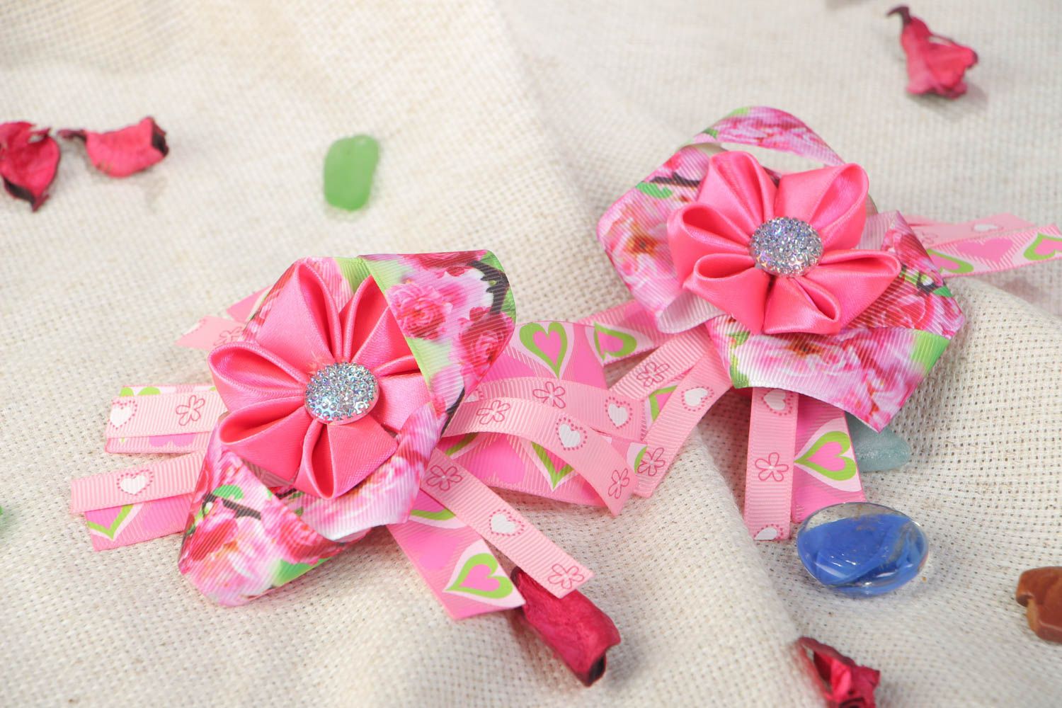 Set of 2 handmade hair ties with pink satin ribbon kanzashi flowers for children photo 1