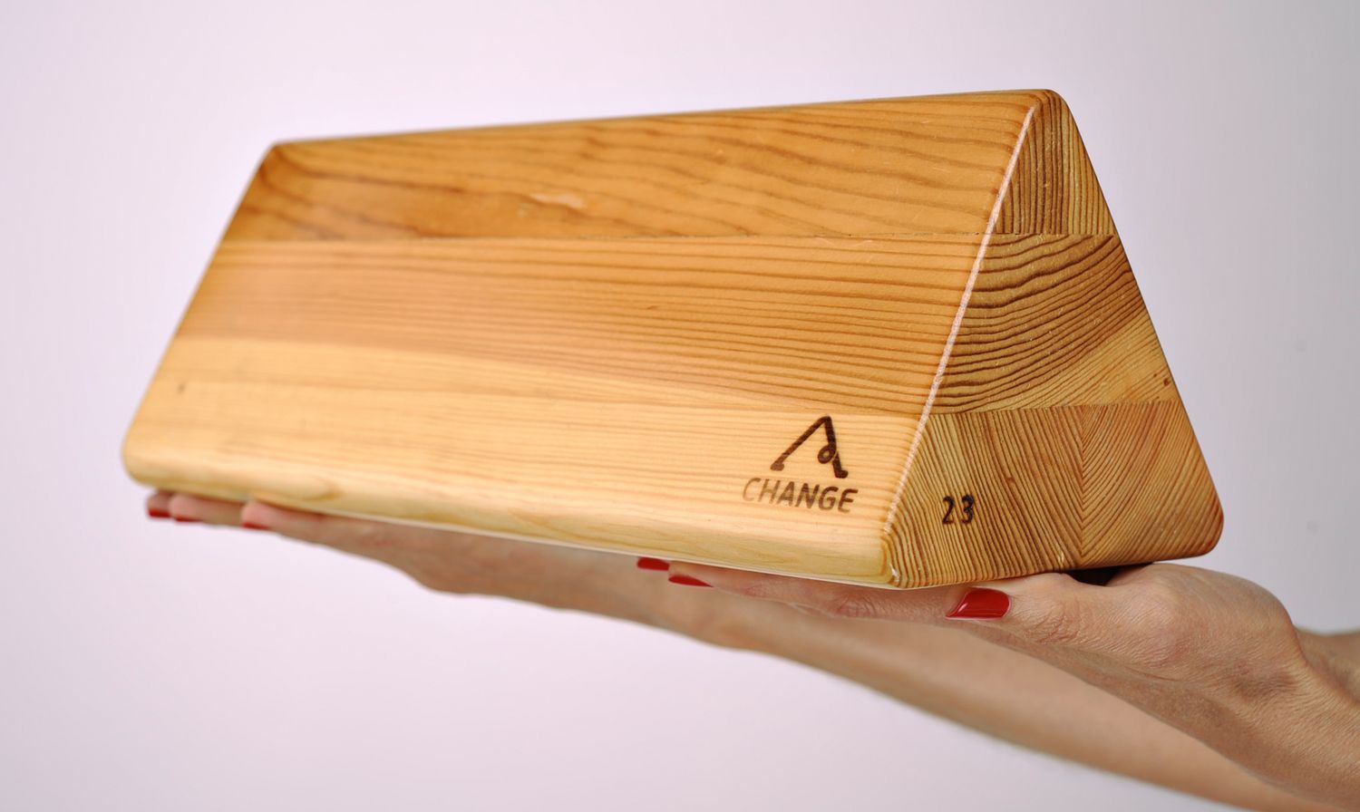 Bloco triangular de madeira para yoga para apoio acessórios para exercícios de yoga  foto 2