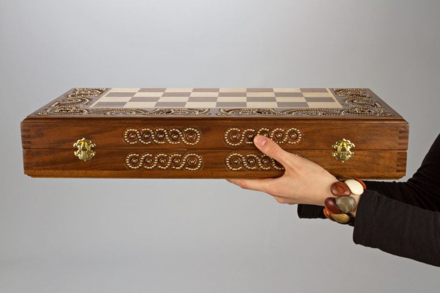 Backgammon scacchi fatti a mano Gioco da tavolo Backgammon di legno intarsiato 
 foto 2