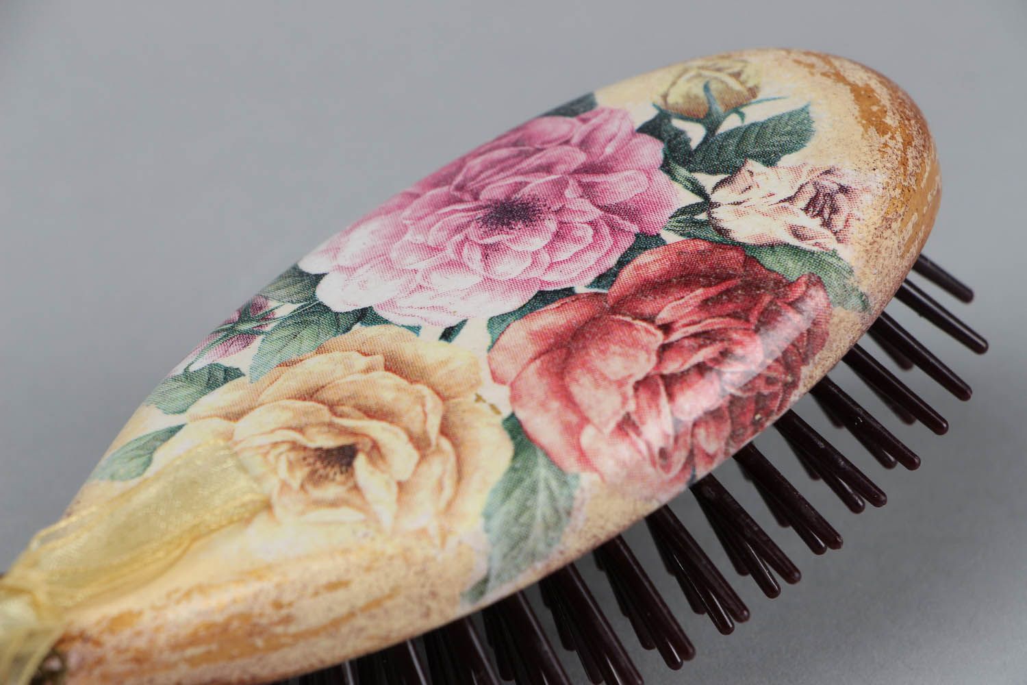 Haarbürste aus Holz mit Blumen foto 3