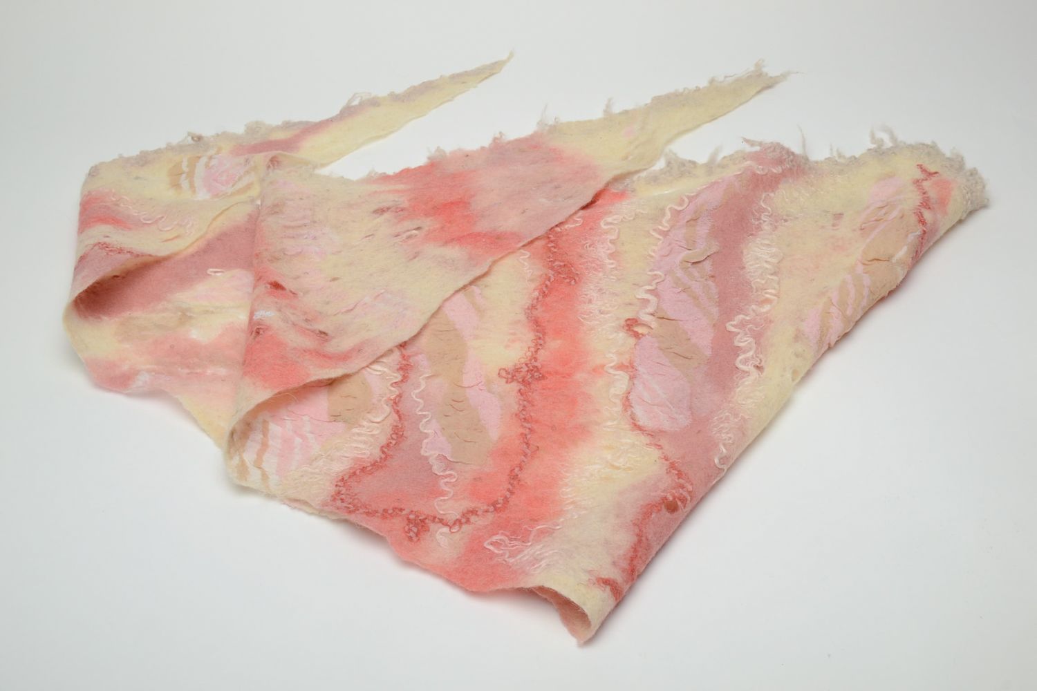 Gentle pink felted wool scarf photo 4